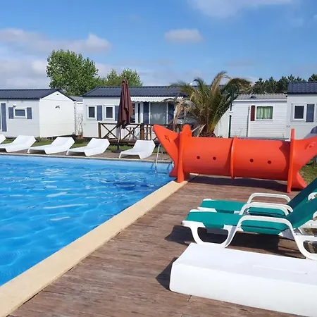 بيت للعطل Charming House In Burinhosa, Pataias With Shared Pool Burinhosa