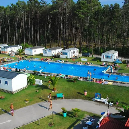 بيت للعطل Charming House In Burinhosa, Pataias With Shared Pool