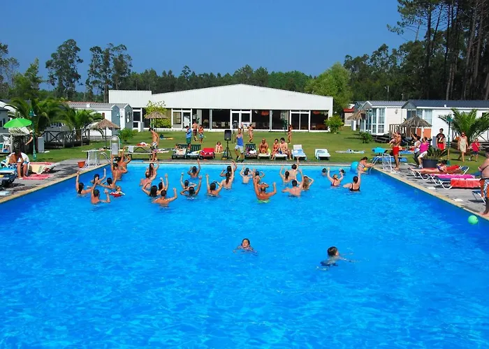 Charming House In Burinhosa, Pataias With Shared Pool Дом отдыха Burinhosa